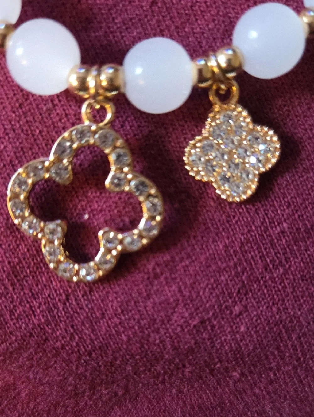 Elegant White Bead & Gold Finish Charm Bracelet Faux Pearl Crystal Accent 7 Inch